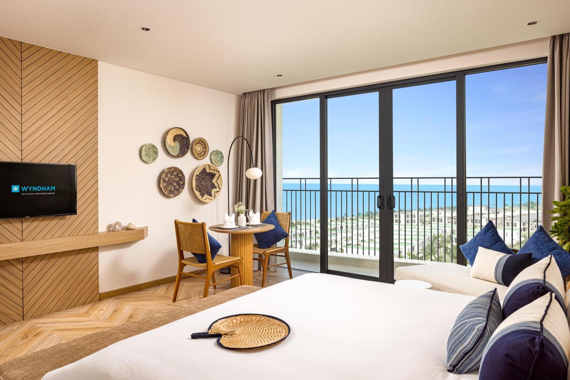 Wyndham Hoi An Royal Beachfront & 5* An Ban