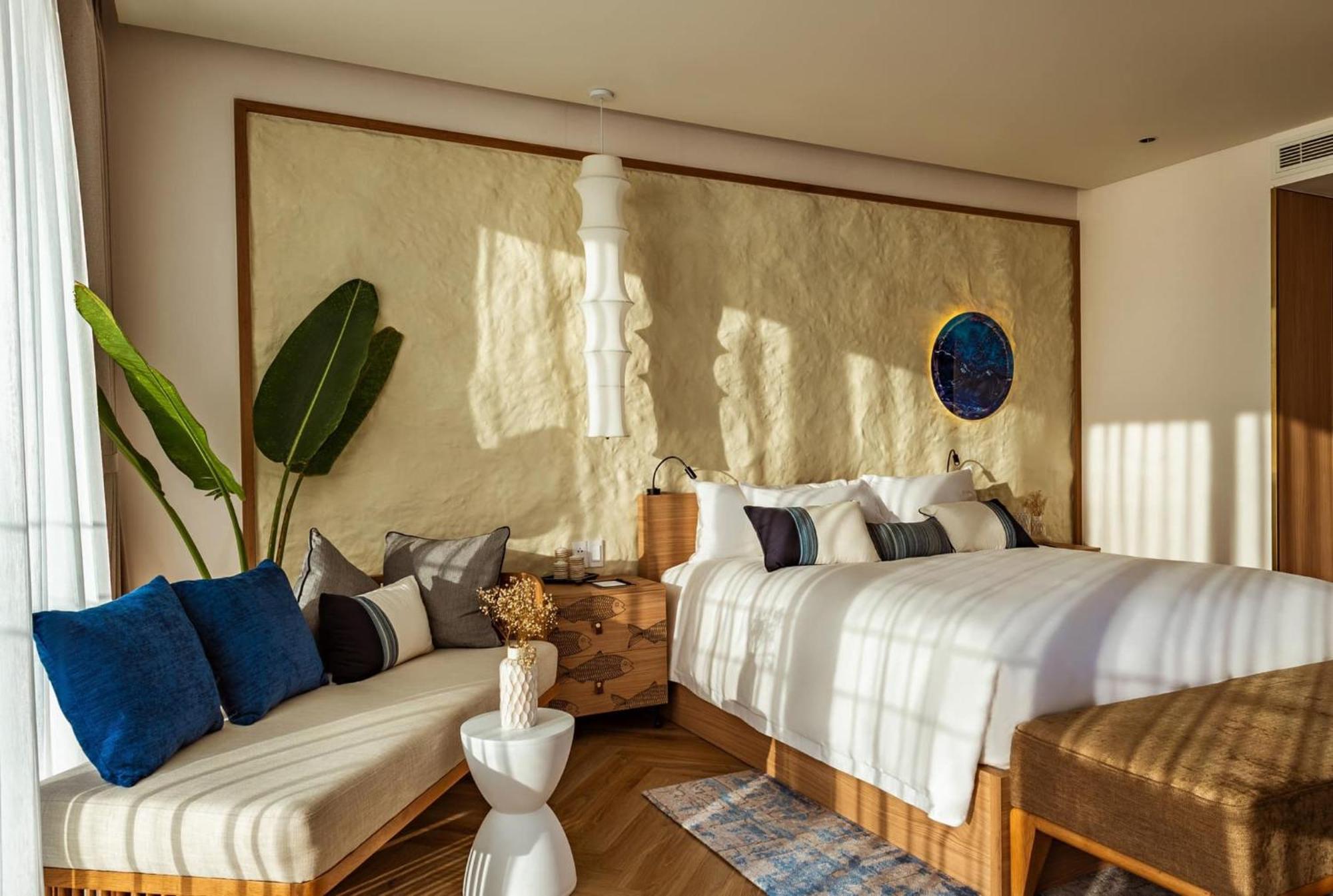 Wyndham Hoi An Royal Beachfront & Resort 5*