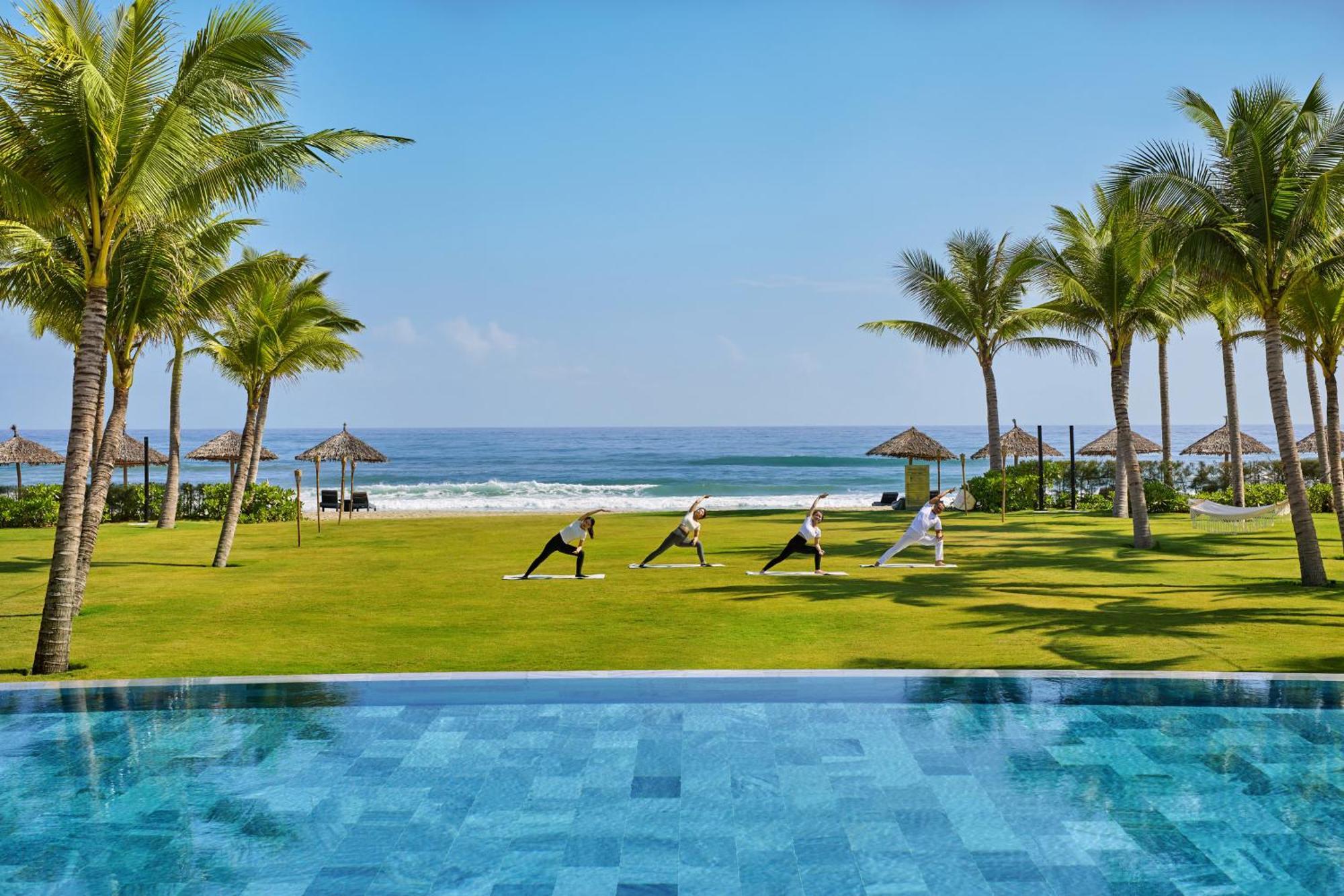 Resort Wyndham Hoi An Royal Beachfront & An Ban