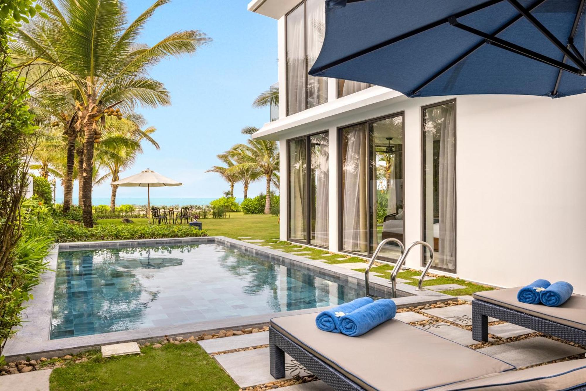 Wyndham Hoi An Royal Beachfront & 5* An Ban