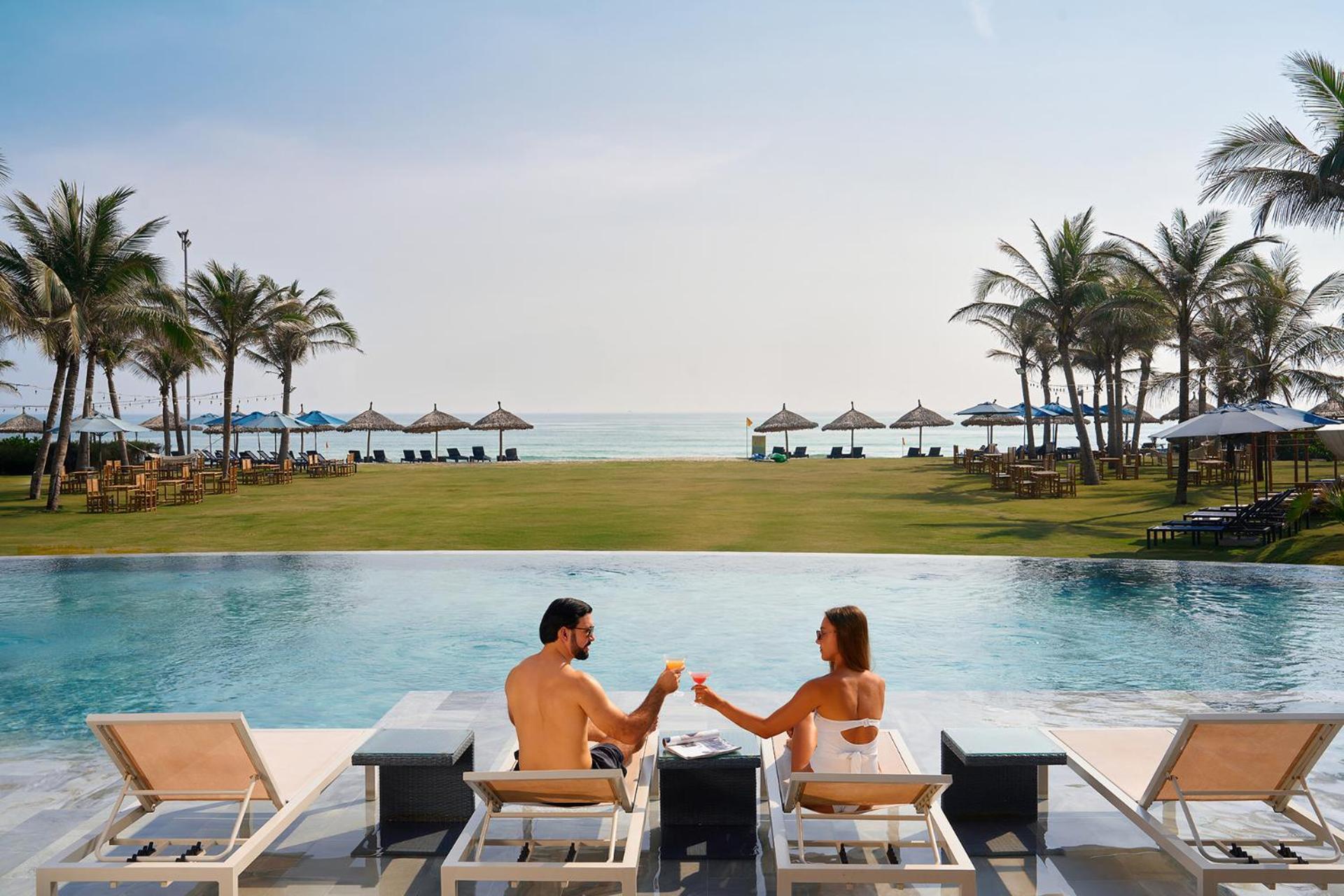 Wyndham Hoi An Royal Beachfront &